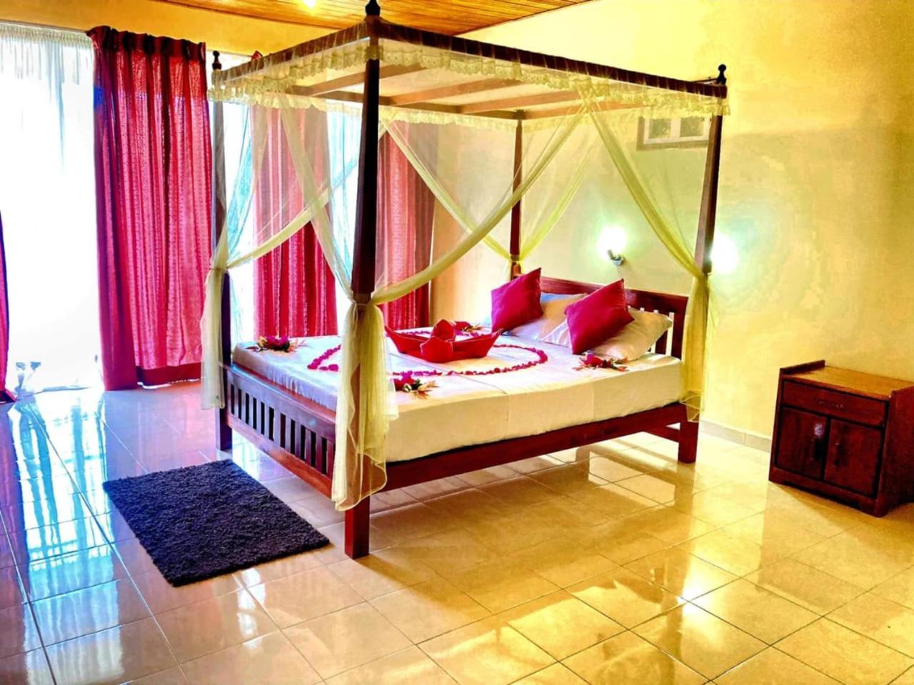 Rainforest Lodge, Deniyaya Singheraja Exteriör bild